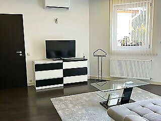 Monika S Apartman Erd