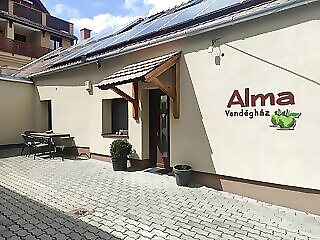 Alma Vendeghaz Veszprem