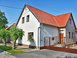 Gyarmati Apartman Orvenyes