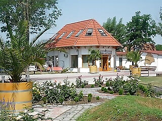 Piknik Park Szabadido Kozpont Mezobereny