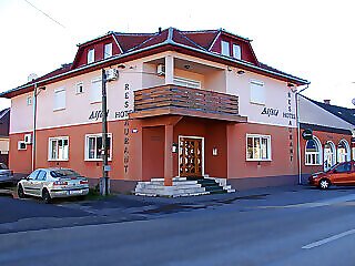 Alfold Panzio Es Restaurant Cegled