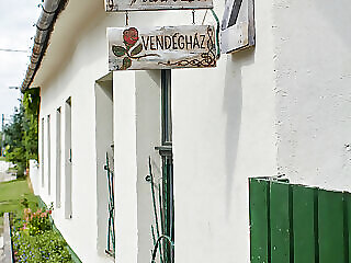 Vadrozsa Vendeghaz Racalmas
