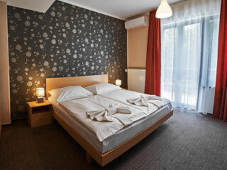 Hotel Korona Harkany szállás