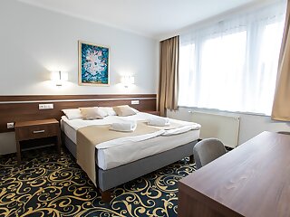 Hotel Arpad Tatabanya szállás