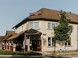 Korona Etterem Panzio Heviz szállás