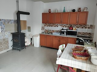 Anna Vendeghaz Novaj szállás