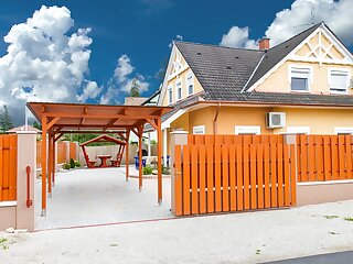 Berkes Nyaralo Balatonkeresztur szállás