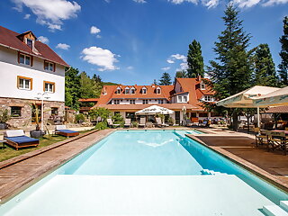 Nomad Glamping Noszvaj szállás