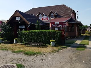 Flamingo Vendeglo Es Szallas Teglas szállás