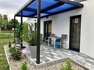 Mandula Apartmanhaz Cegled szállás