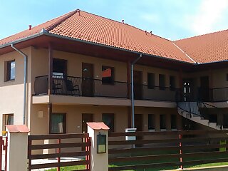 Szieszta Apartman Cserkeszolo szállás