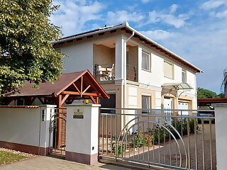 Elek Apartmanhaz Hajduszoboszlo szállás