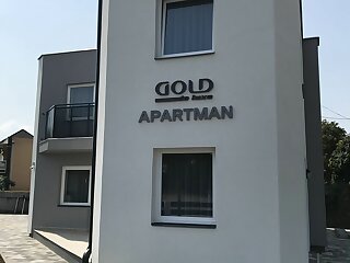 Gold De Luxe Apartman Hajduszoboszlo szállás