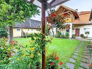 Agnes Apartmanok Harkany szállás