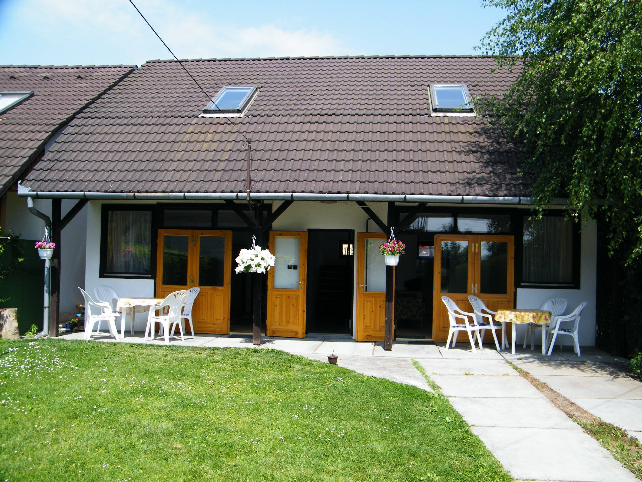 Yachtparty Apartmanhaz Balatonboglar