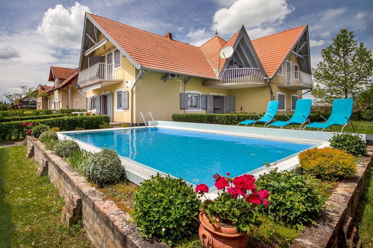 Familia 3 Apartman Balatonmariafurdo