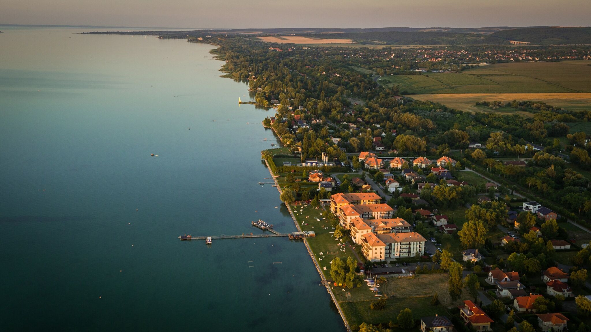 399 Fiatalos Apartman Balatonoszod