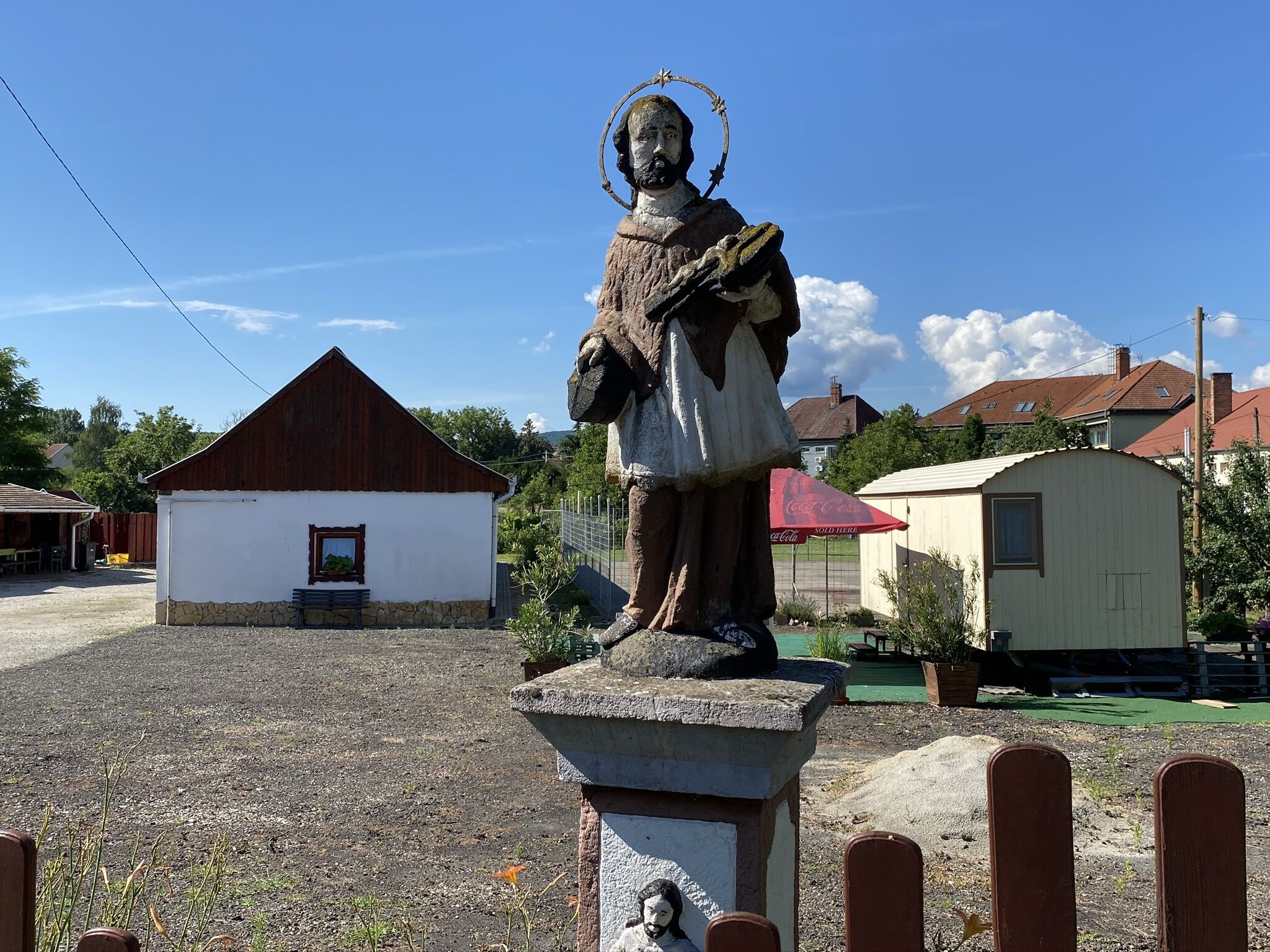 Nepomuki Szent Janos Vendeghaz Dregelypalank