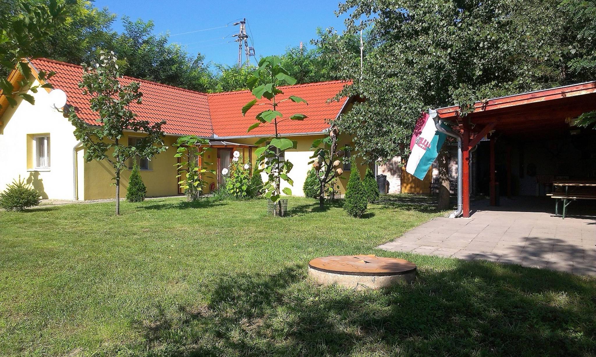 Toparti Vendeghaz Dunaujvaros
