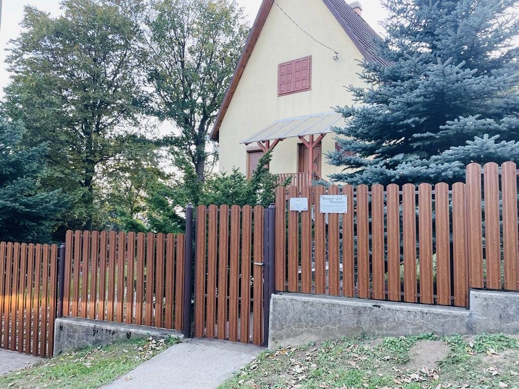 Hivogat Lak Vendeghaz Galyateto