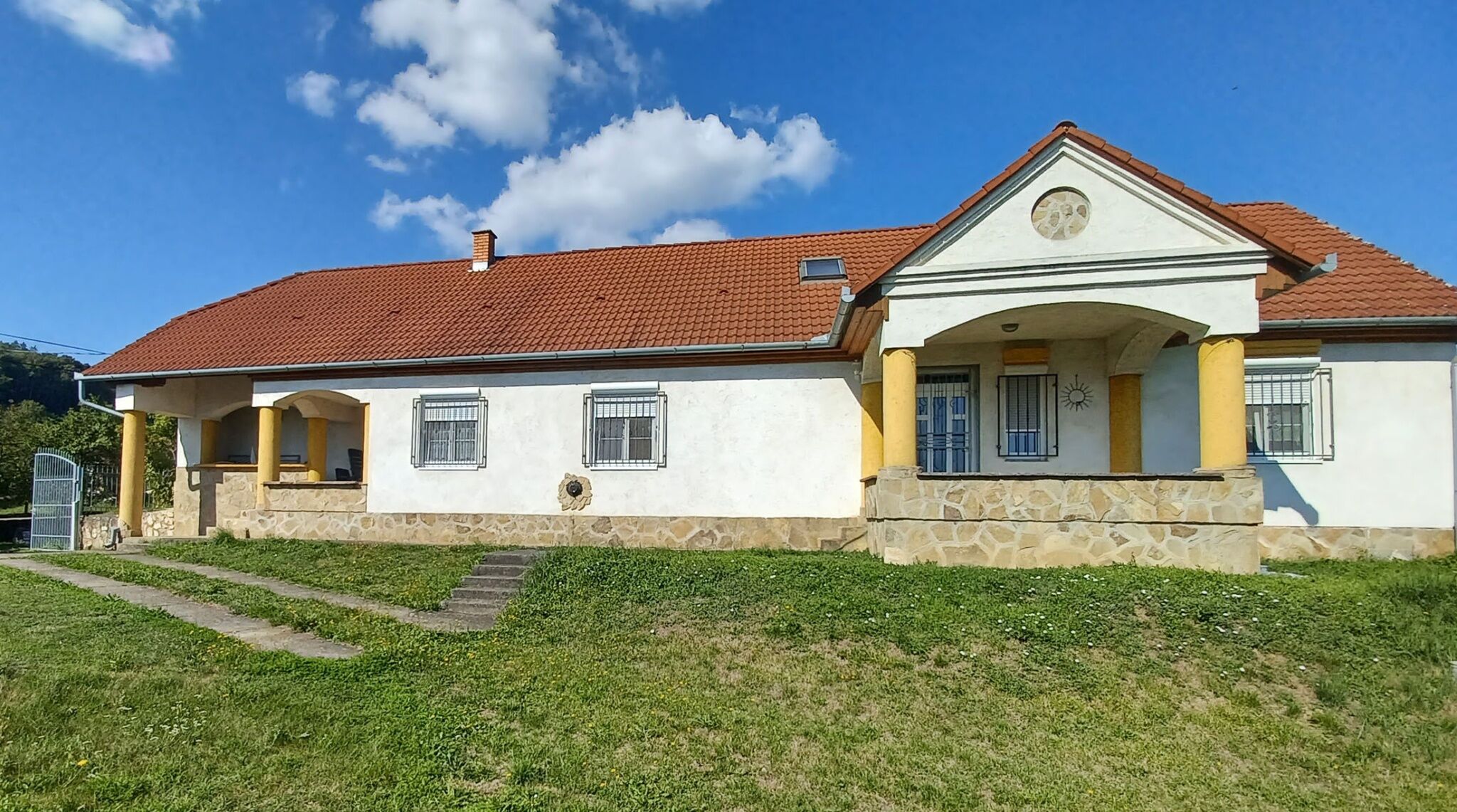 Mecseki Farkasvar Vendeghaz Magyarhertelend