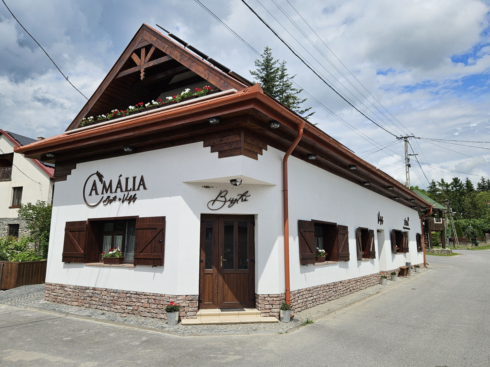 Amalia Vendeghaz Pusztafalu