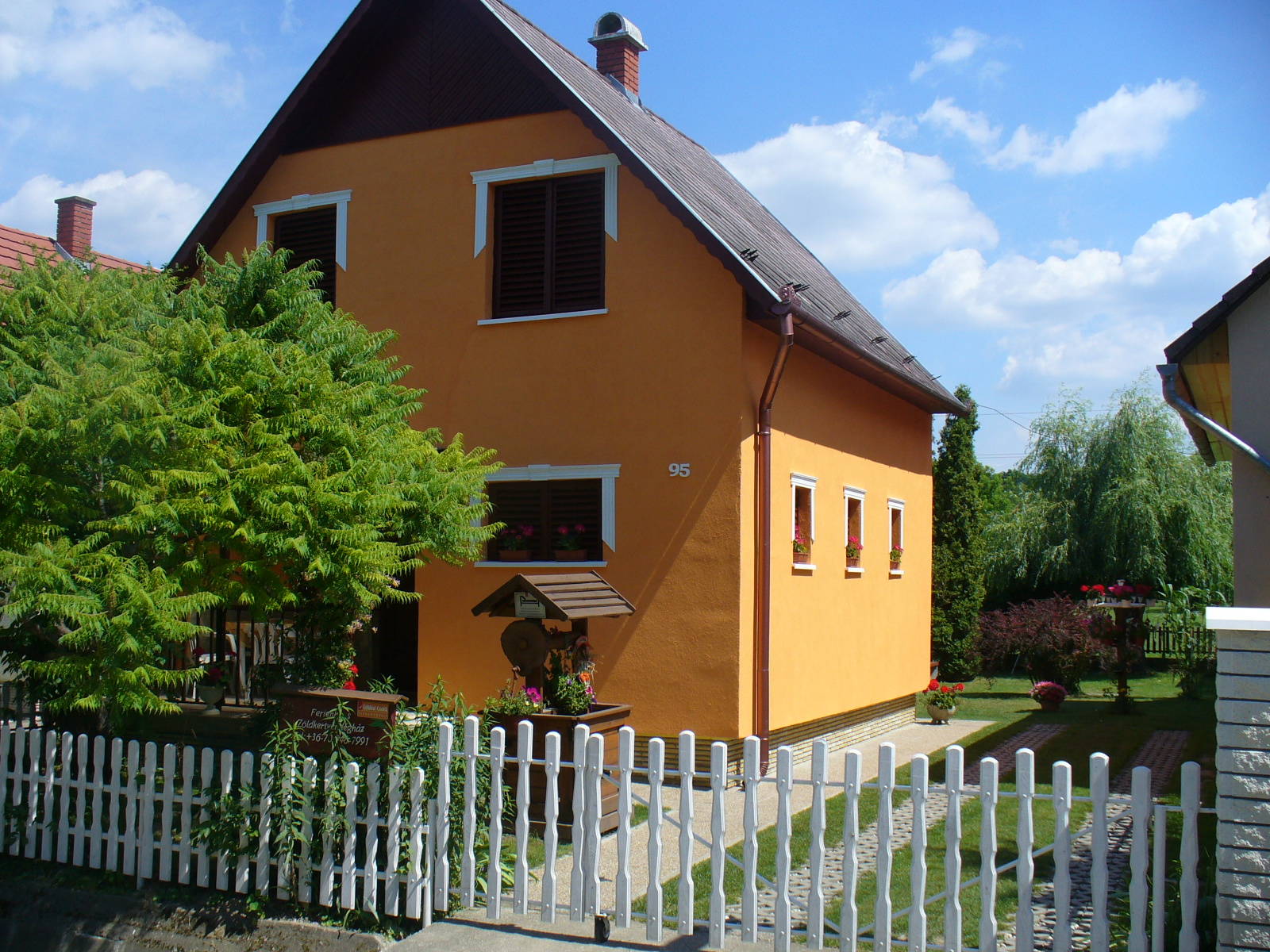 Zoldkert Vendeghaz Tamasi