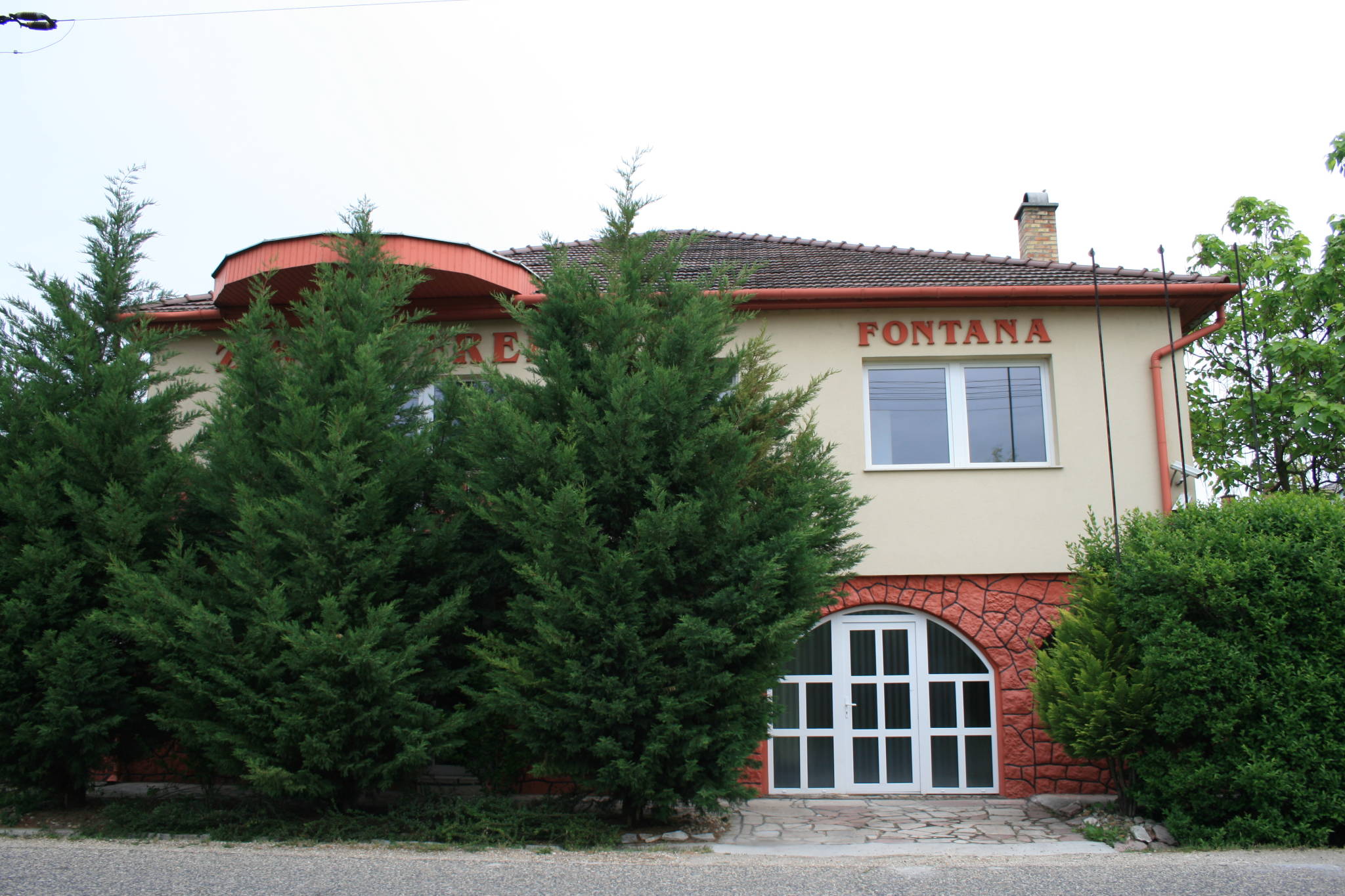 Fontana Vendeghaz Tat