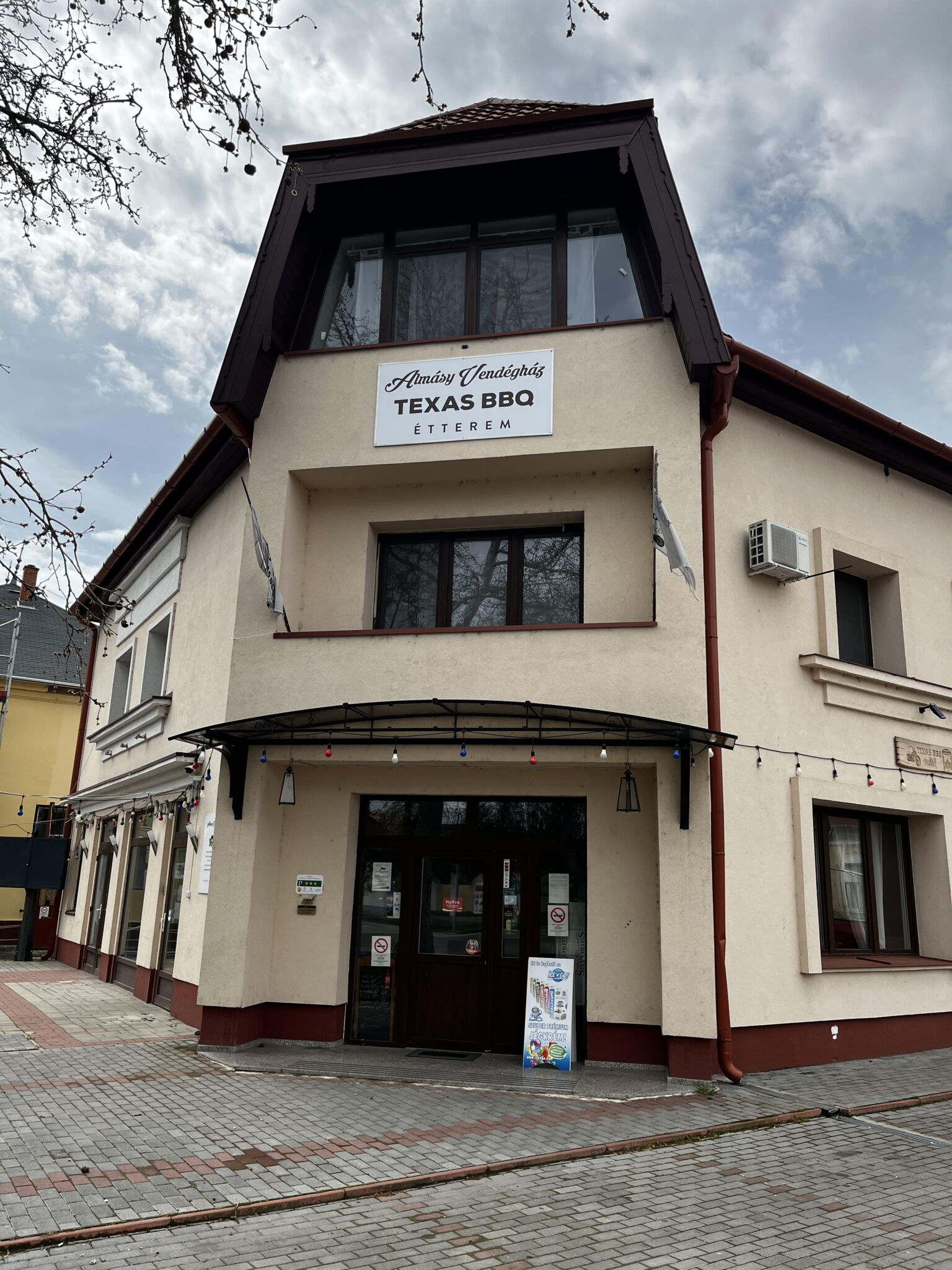 Almasy Vendeghaz Torokszentmiklos