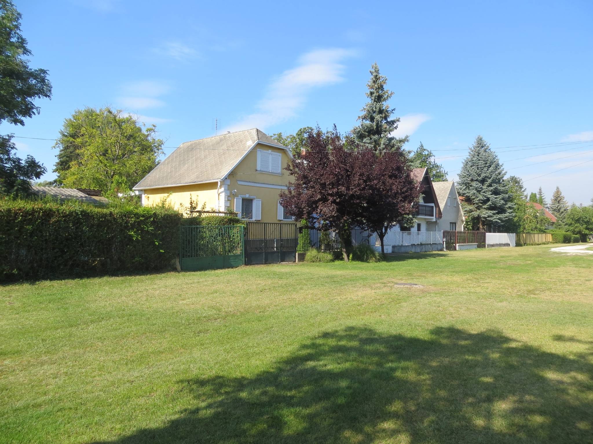 Sarga Villa Balatonkenese