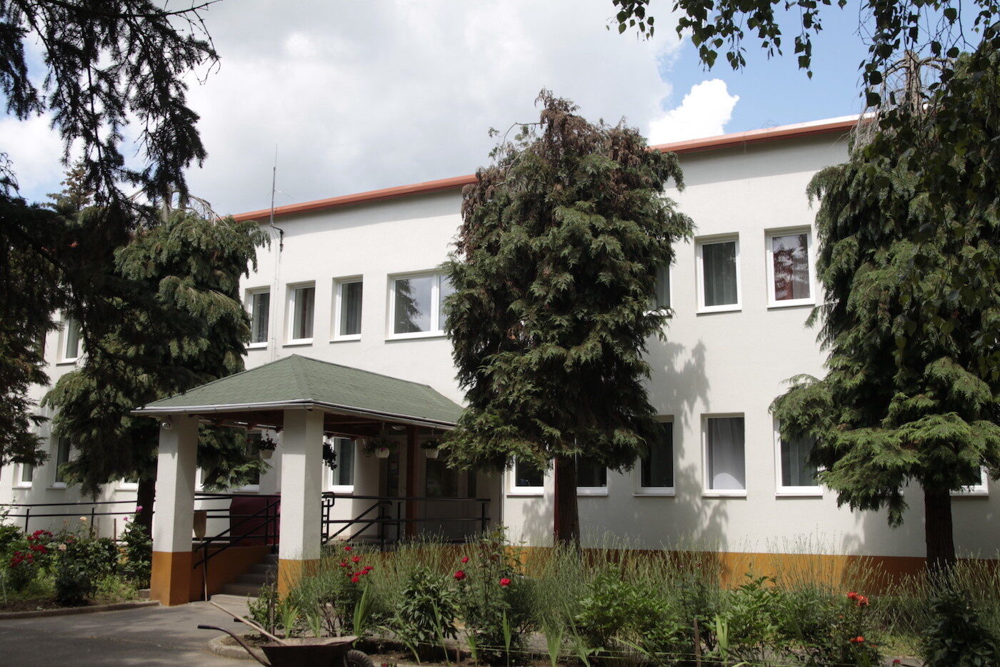 Ifjusagi Sportszallo Es Szabadido Park Bodrogolaszi