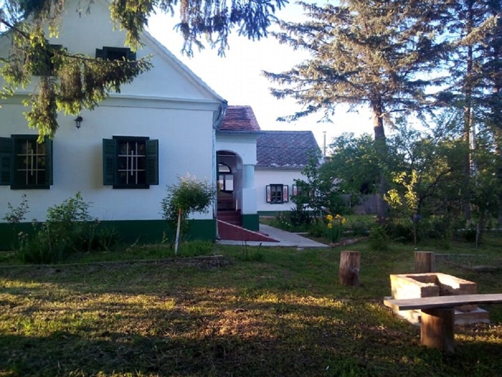 Oregfenyo Porta Orseg Magyarszombatfa