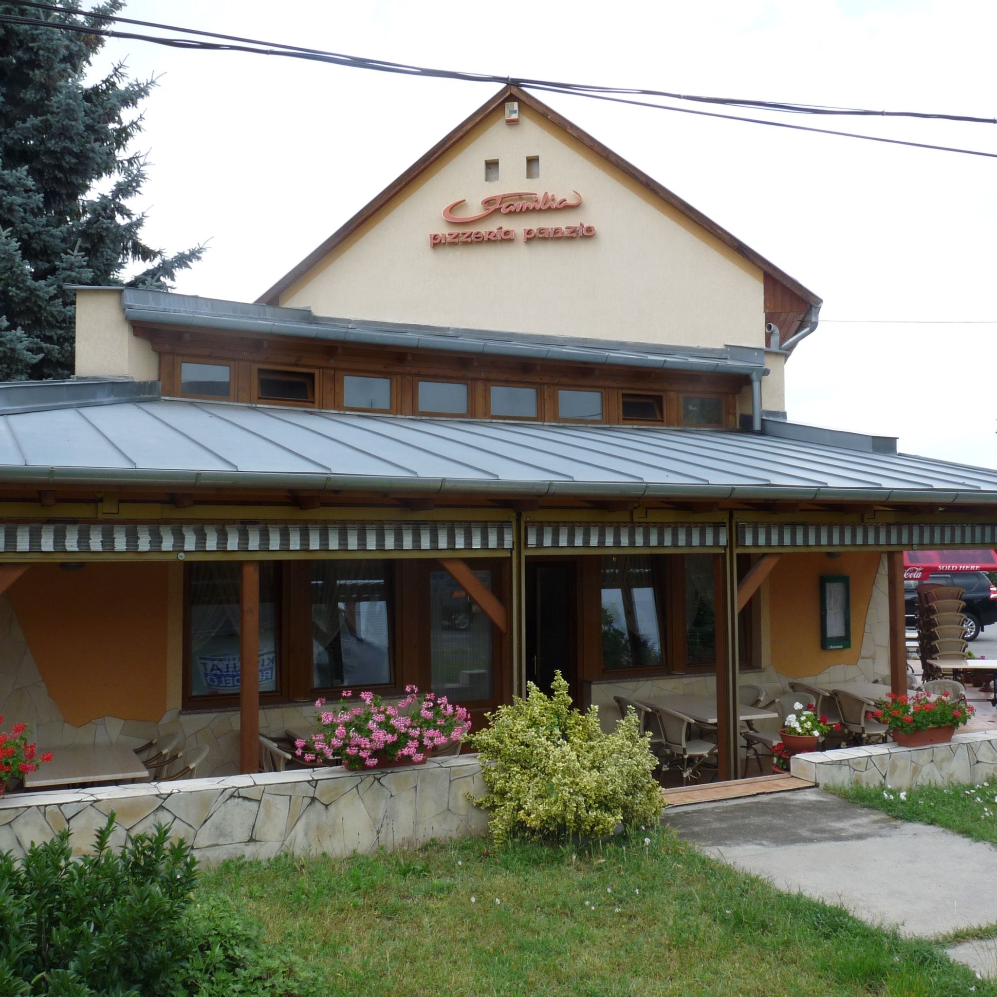 Familia Pizzeria Es Szallashely Paks