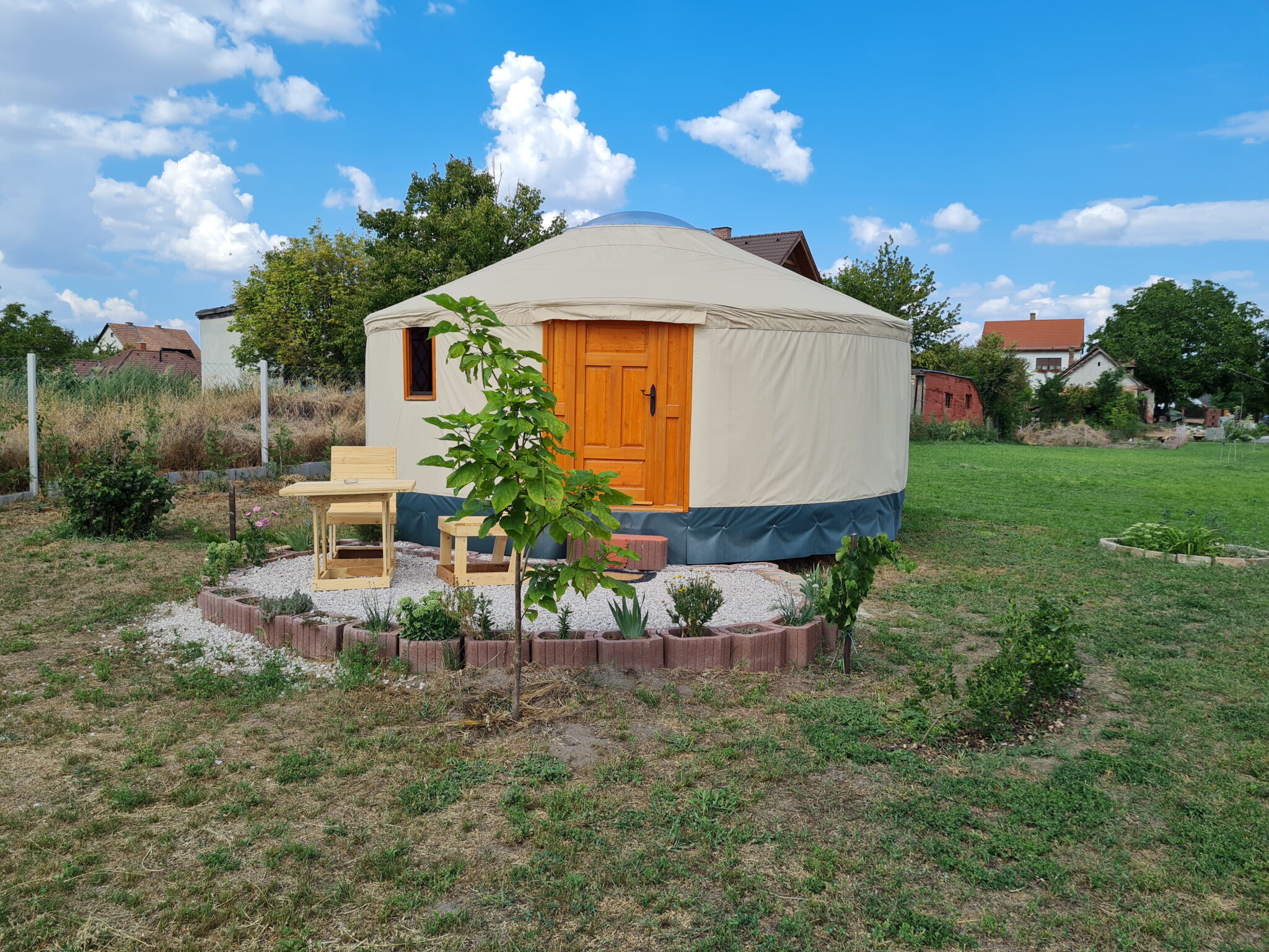 Jurtafarm A Nomad Luxus Rackeve
