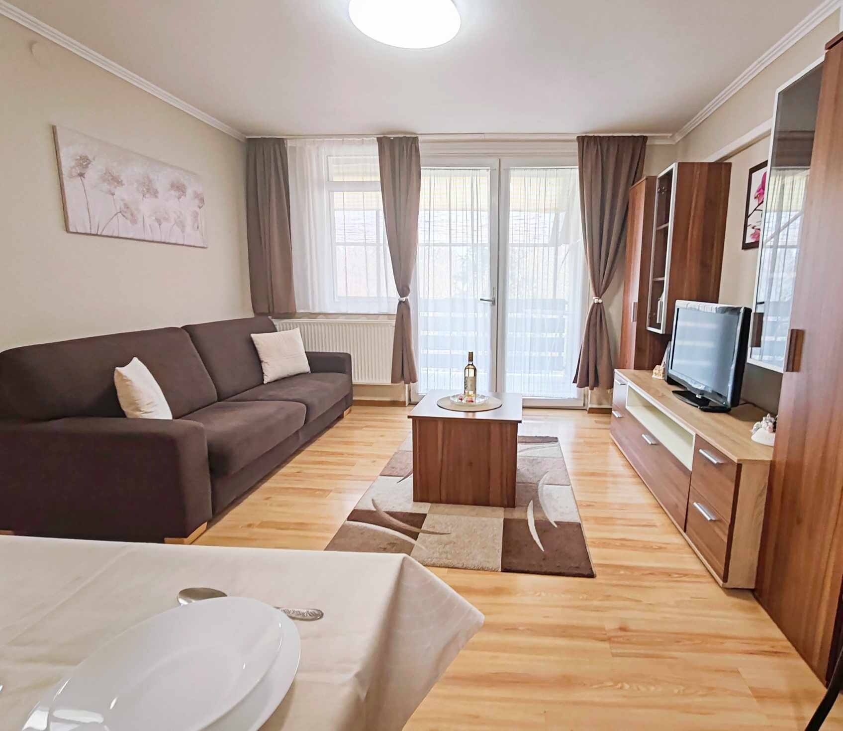To Apartman Gunarasfurdo