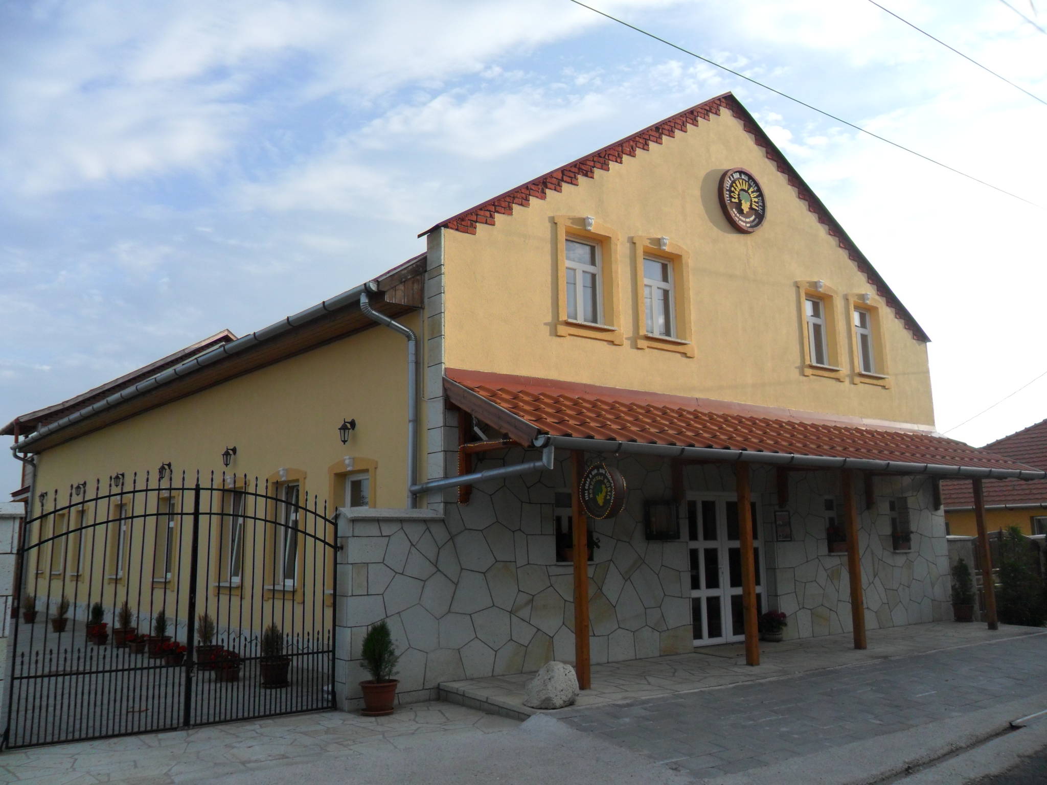 Rozsnyai Kuria Szerencs