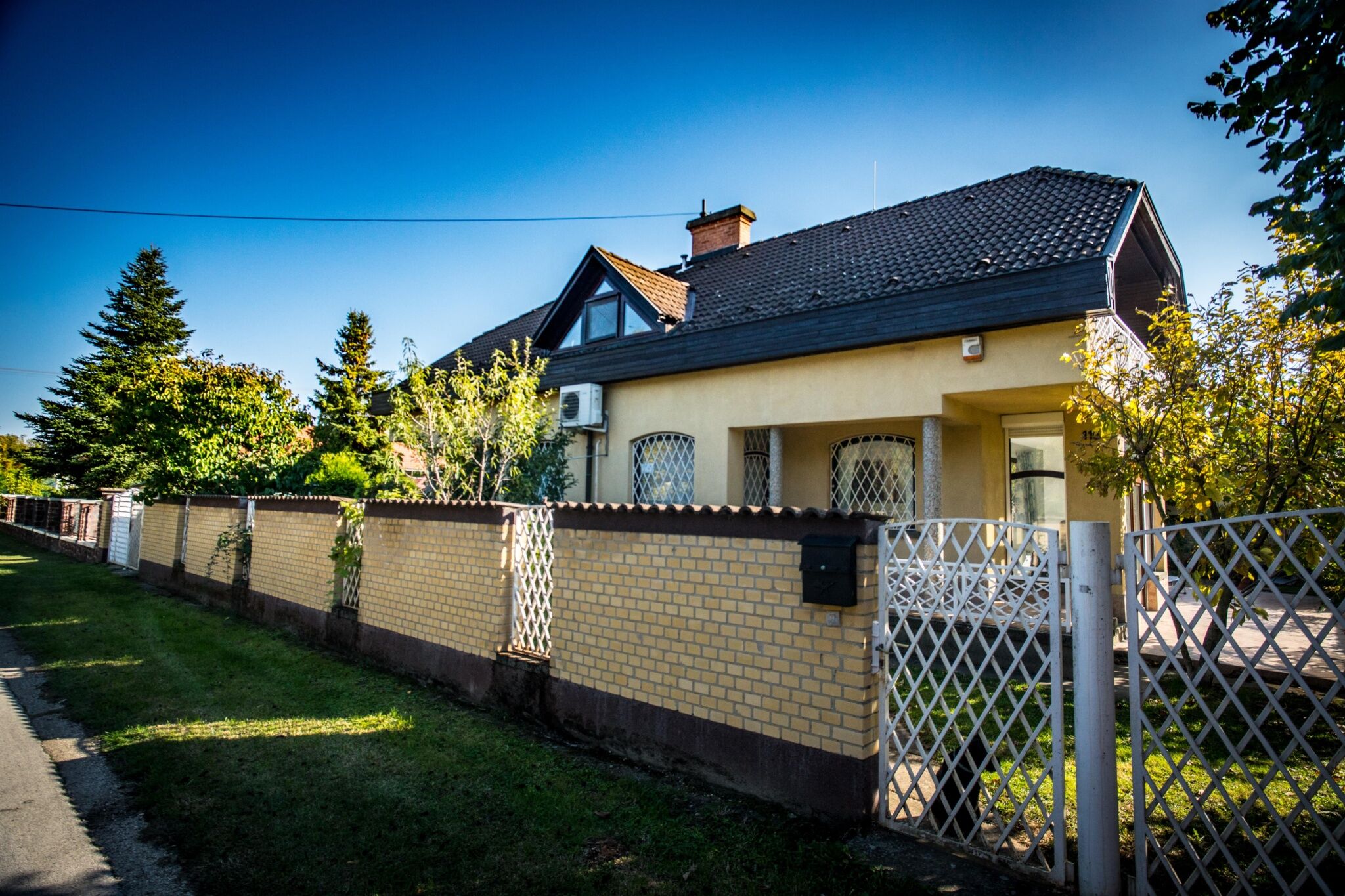 Freddy S Guest House Zamardi
