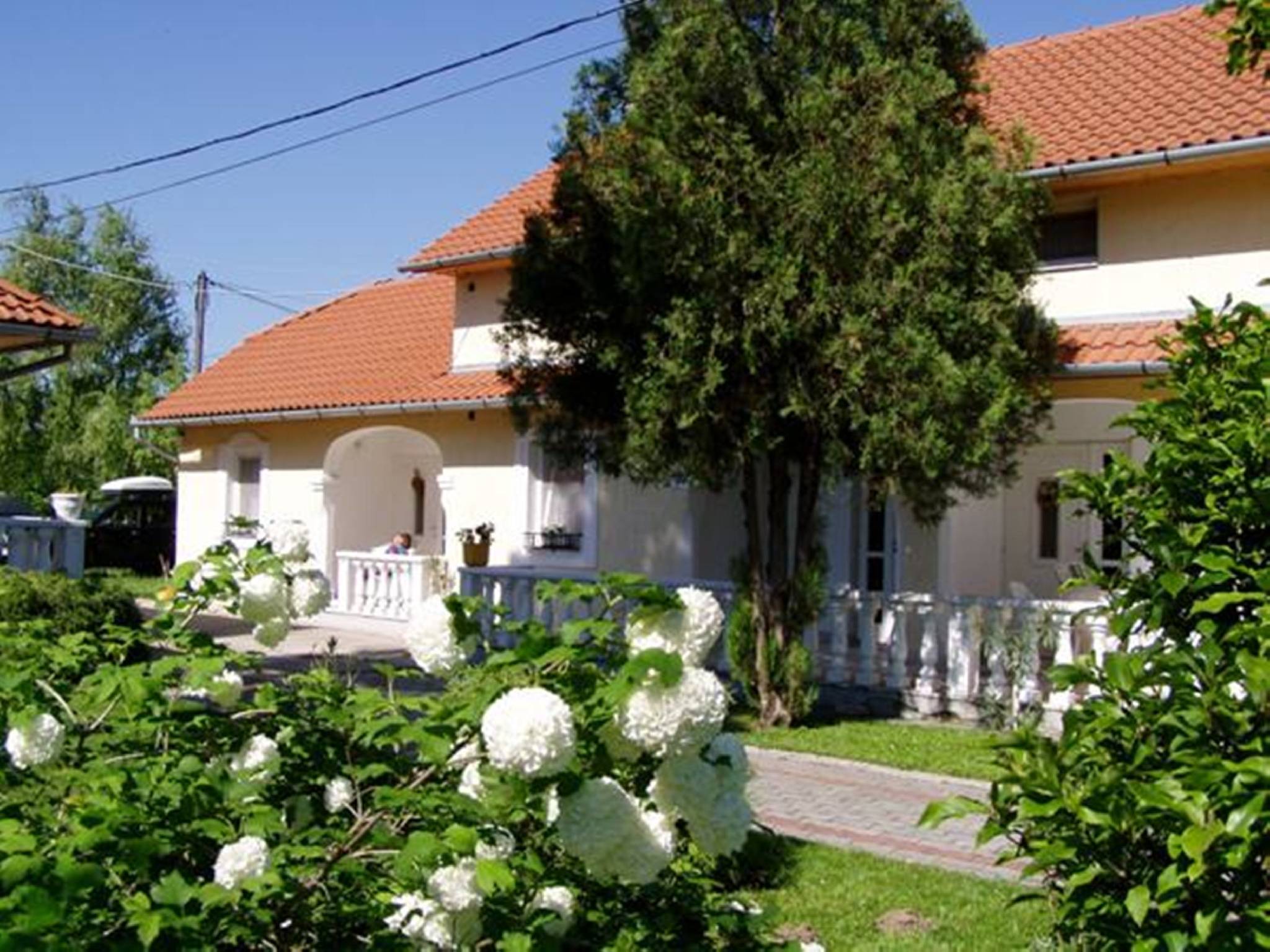 Apartmanhaz Mediterran Harkany