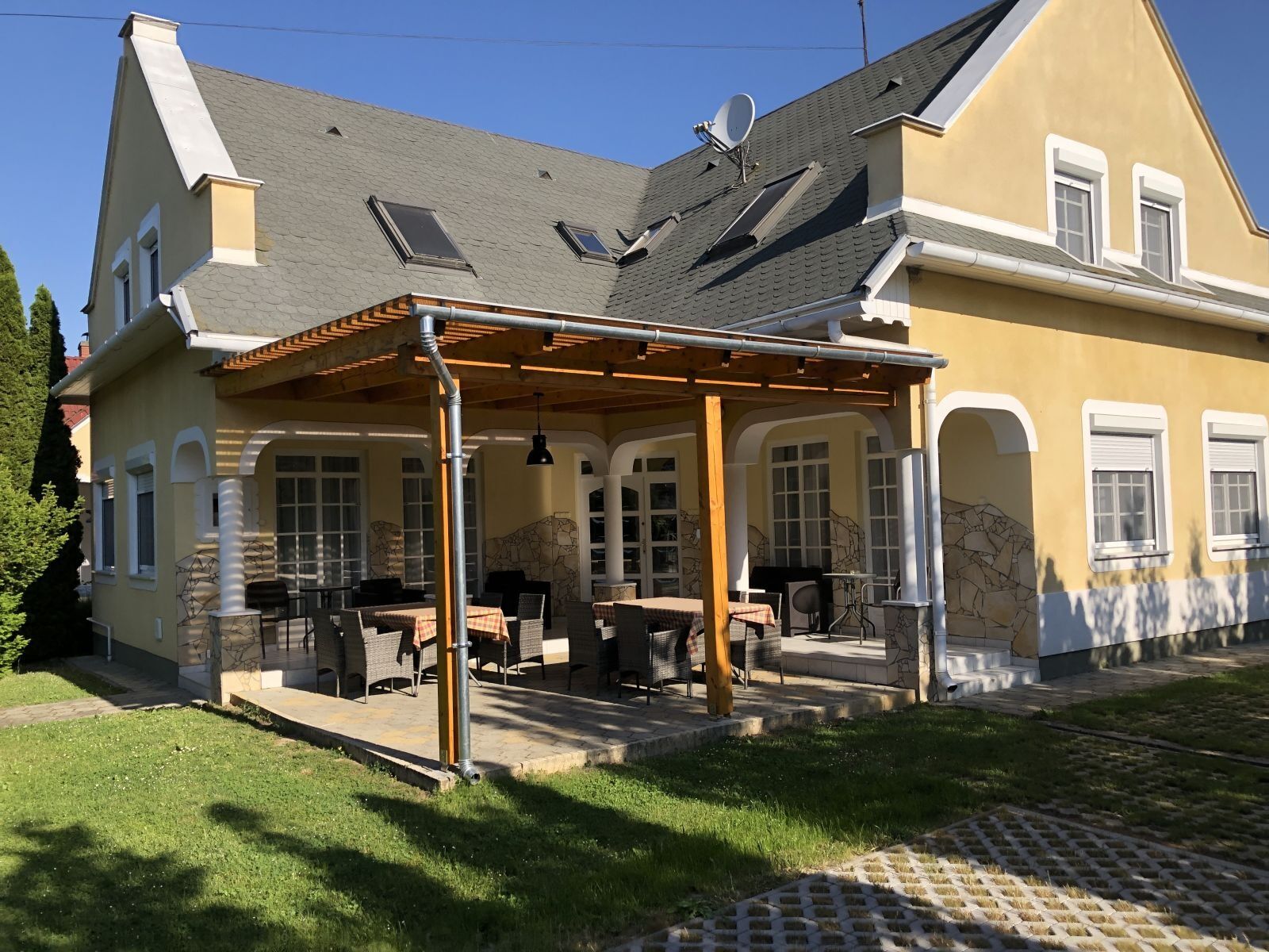 Pacsirta Apartman Lenti