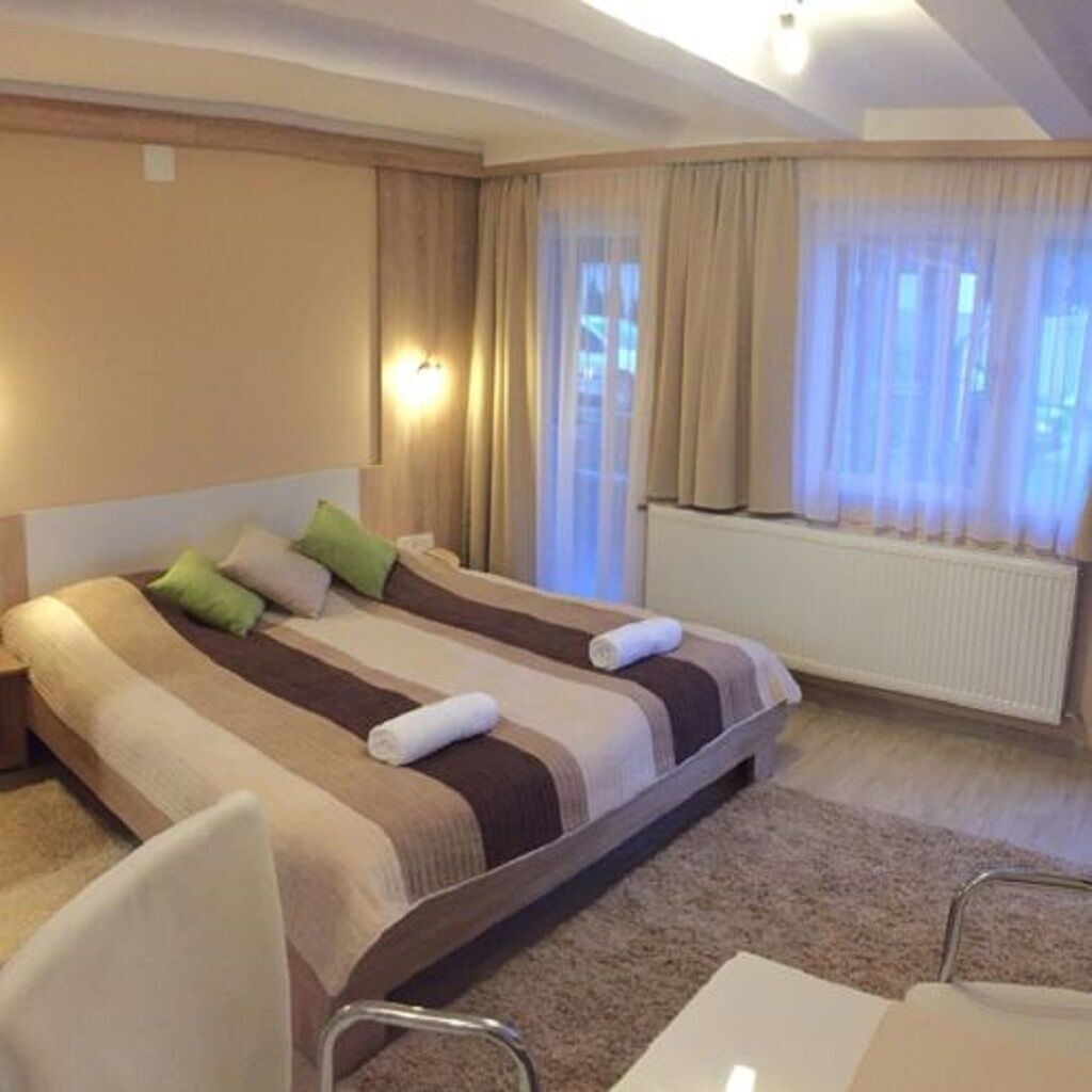Bundics Apartmanhaz 2 Lenti