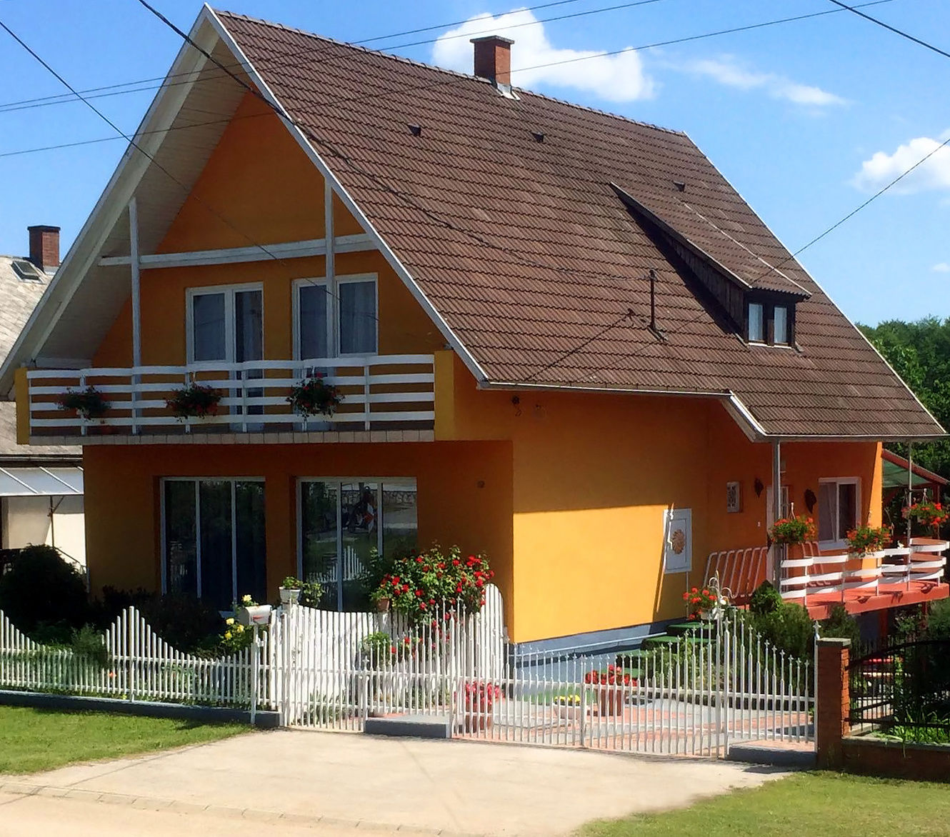 Sesil Apartman Pusztavam