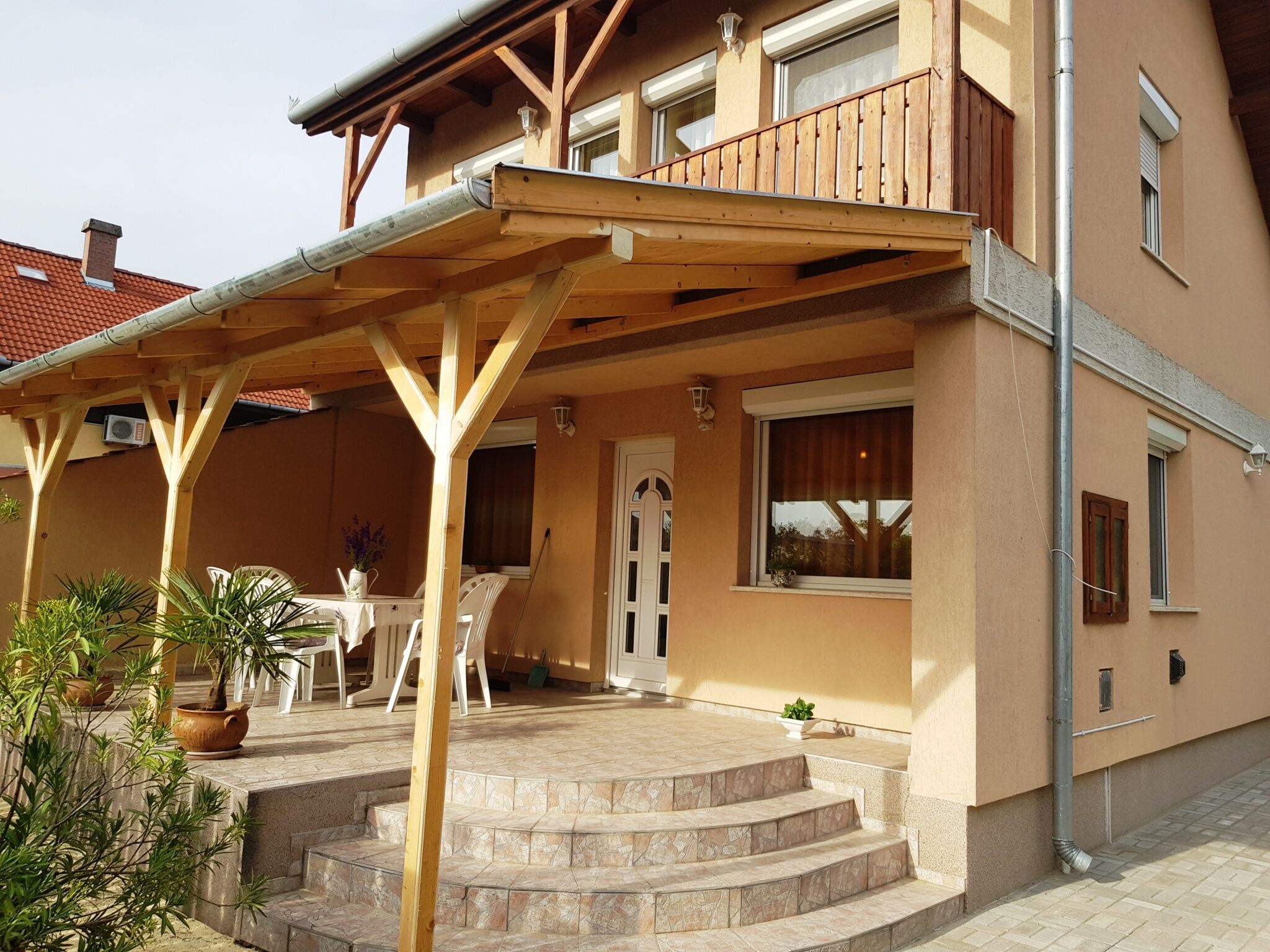 Mediterran Apartman Tiszakecske