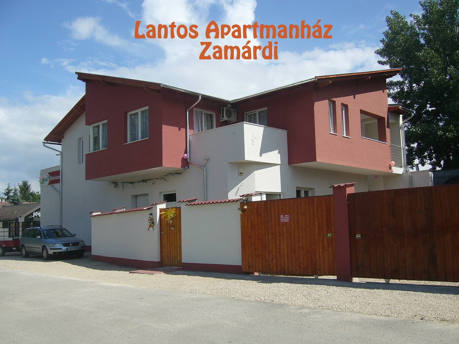 Lantos Apartmanhaz Zamardi