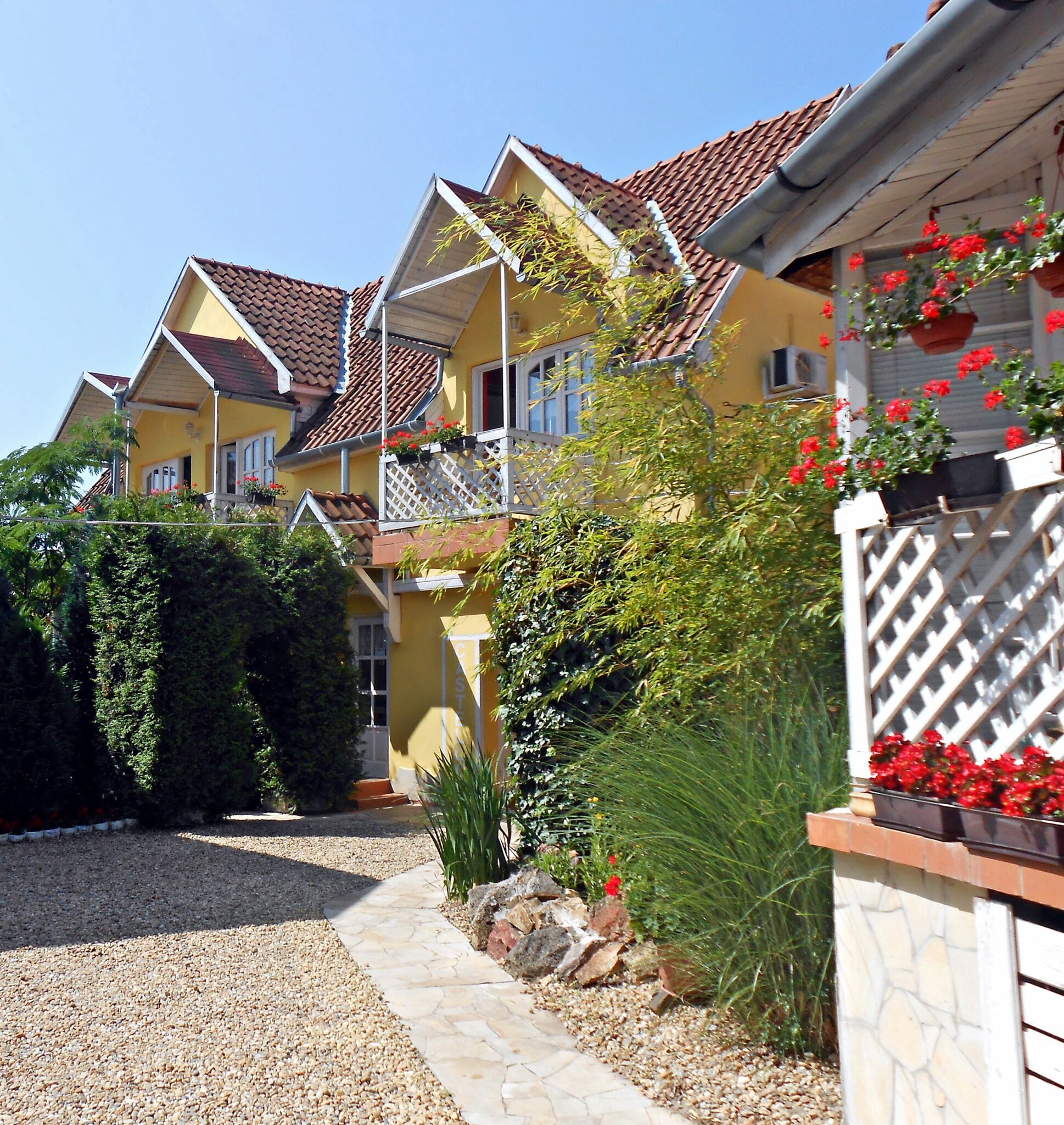 Castello Vendeghaz Es Apartman Eger