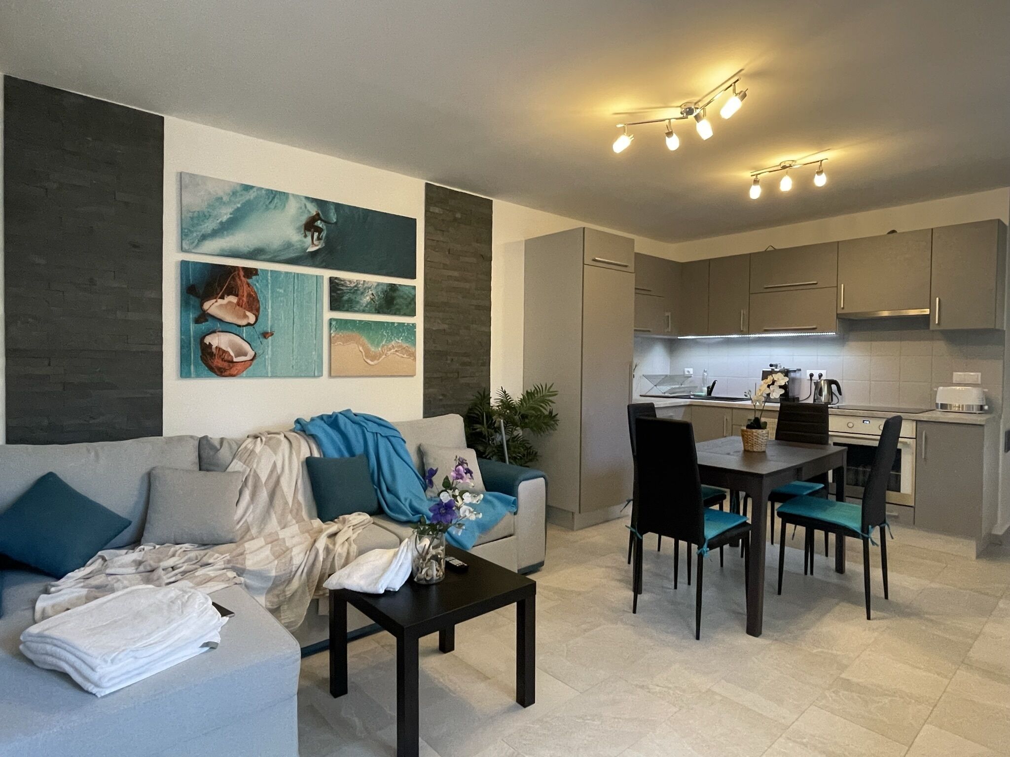 Beachside Apartment Szantod