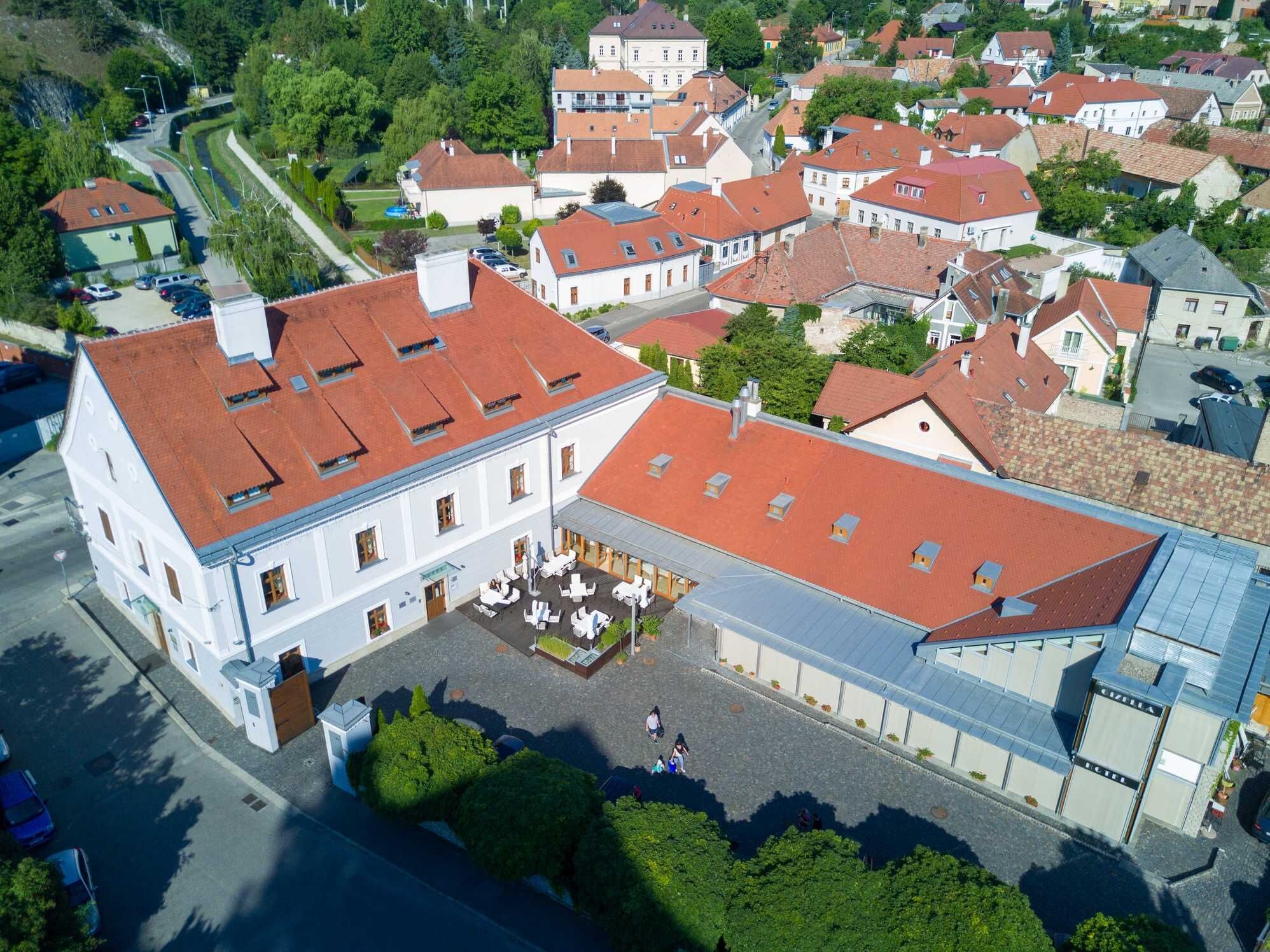 Gizella Hotel Es Etterem Veszprem