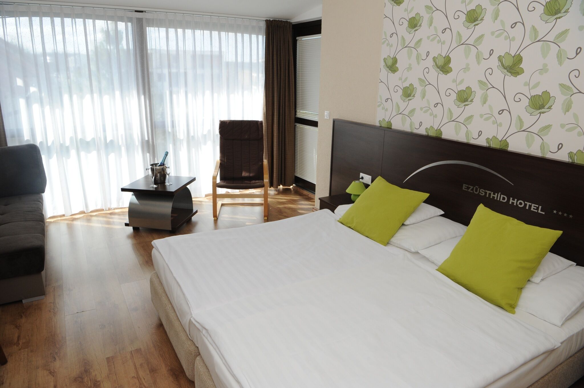 Ezusthid Hotel Veszprem