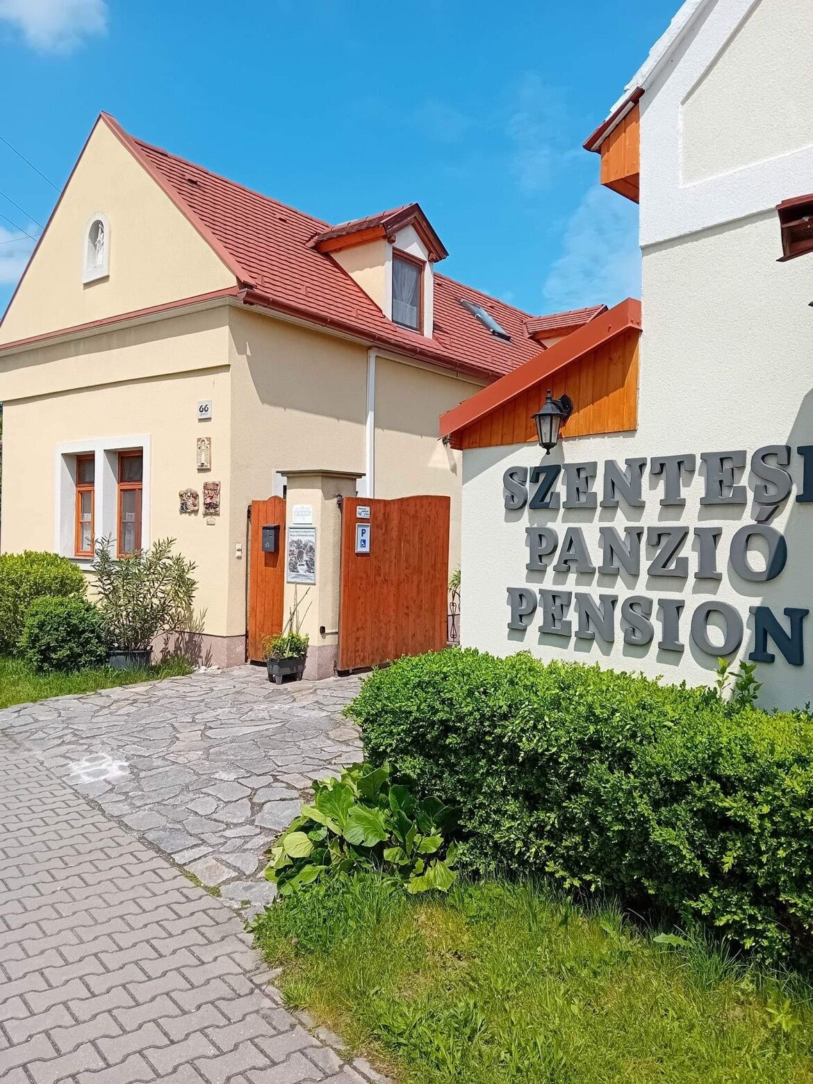 Szentesi Panzio Fertorakos