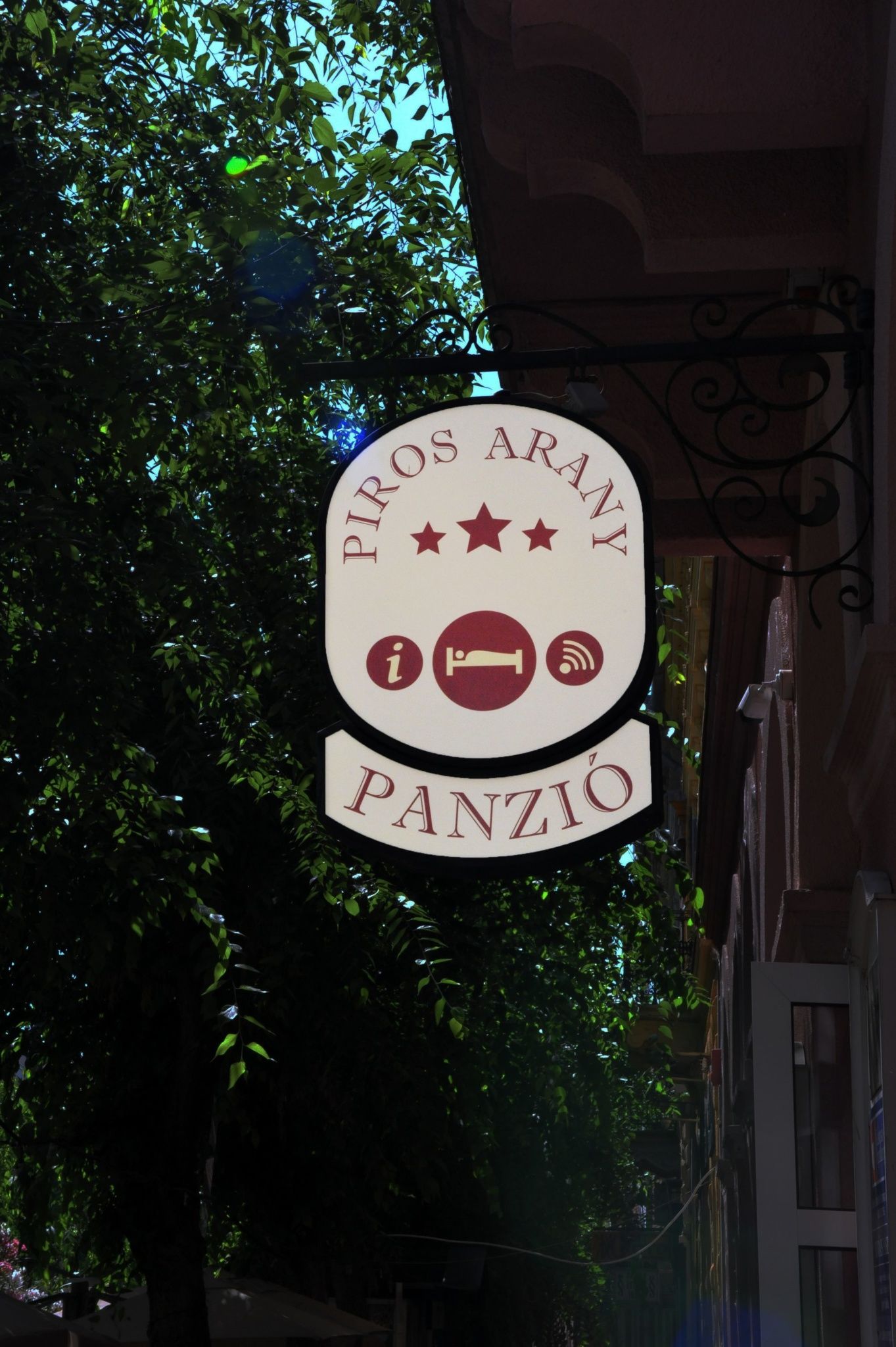 Piros Arany Panzio Kalocsa